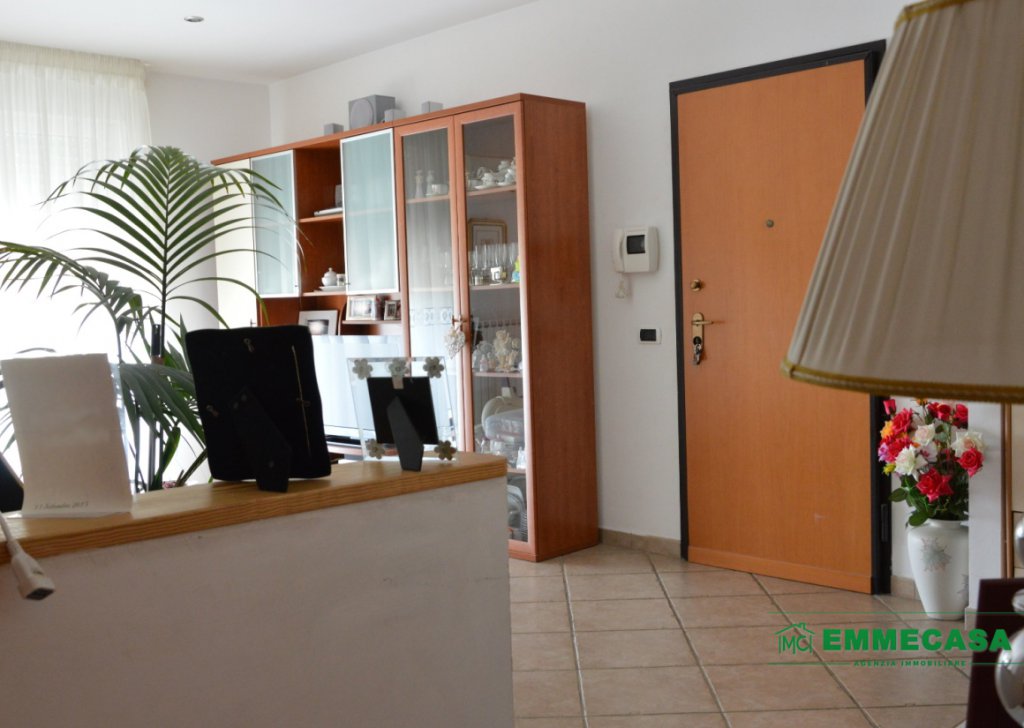 Appartamenti trilocale in vendita  95 m² ottime condizioni, Valenzano, località Boscarello